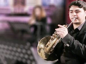 Addio a Giovanbattista Cutolo: la città di Napoli piange il triste destino del musicista