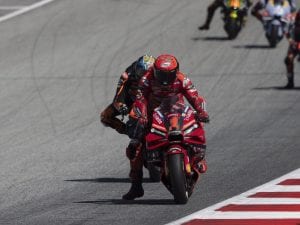 Aleix Espargaro trionfa nel Gran Premio di Catalogna di MotoGP, superando Bagnaia e Vinales