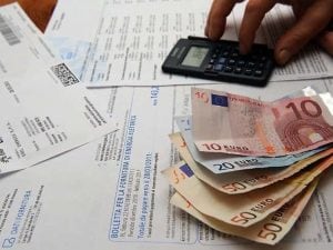 Bonus bollette luce e gas: il governo Meloni si confronta sulla proroga e i prezzi energetici