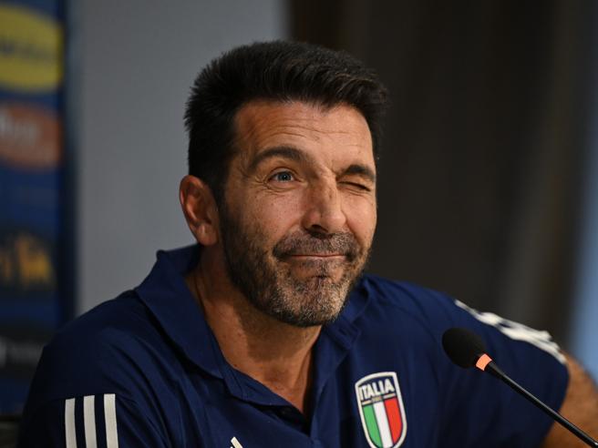 Buffon e il suo debutto: Spalletti il leader, un'Italia che emoziona