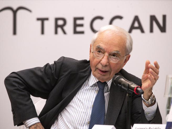 Ex ministro Amato attaccato per le sue dichiarazioni su Ustica, possibile convocazione dei pm per chiarimenti