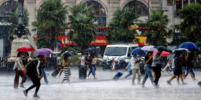 Frana in Alta Savoia causa sospensione treni tra Italia e Francia, disagi e temporali nel Nord Italia