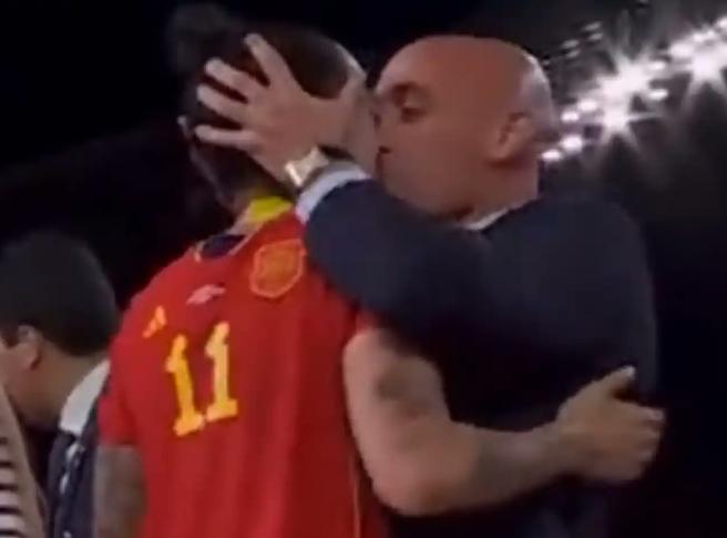 Hermoso rompe il silenzio: episodi disgustosi nel calcio spagnolo non restino impuniti