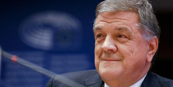 L'ex eurodeputato Antonio Panzeri ottenuto libertà condizionale in Belgio
