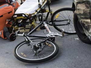 Milano, ondata di tragedie stradali: ciclisti e pedoni vittime di incidenti mortali