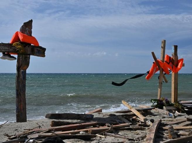 Naufragio a Cutro: La Procura mette in dubbio i dati di Frontex, ulteriori dubbi sull'operato dell'ente