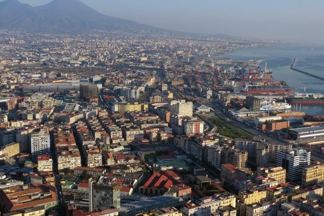 Piano di sicurezza per gli sfollati in caso di eruzione dei vulcani Campi Flegrei e Vesuvio
