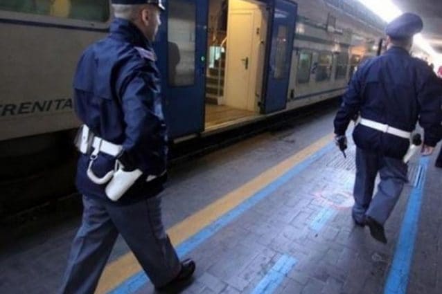 Protesta dei ciclisti a Milano dopo l'omicidio in stazione: chiedono sicurezza e limiti di velocità