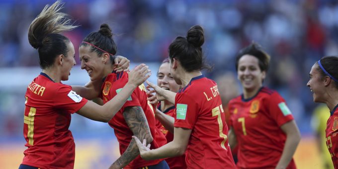 Rubiales si rifiuta di dimettersi nonostante le richieste delle calciatrici: la Federcalcio spagnola ne avvia l'allontanamento