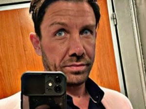 Scandalo: Il finto chirurgo estetico dei vip arrestato dopo 15 anni di operazioni illegali