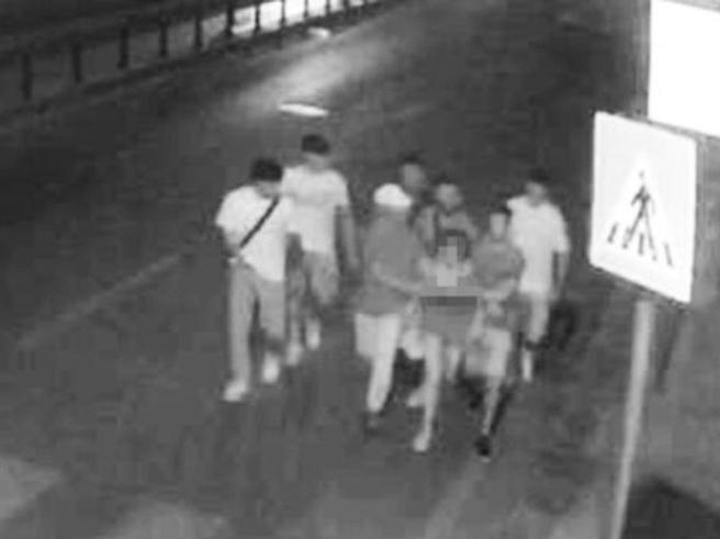 Sconvolgente stupro di gruppo a Palermo: accuse, proposte e verbali shock sulla terribile violenza