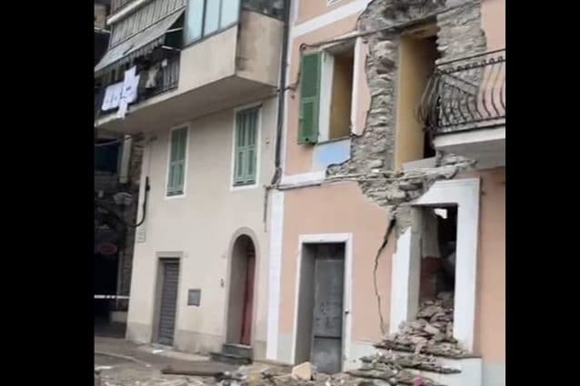 Violenta esplosione a Soldano: feriti, sopravvissuto sotto le macerie, le autorità cercano altri sopravvissuti