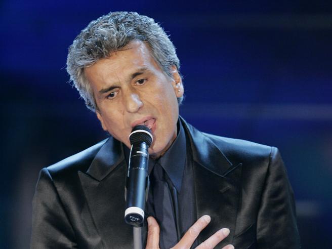 Addio a Toto Cutugno, il celebre cantante italiano che ha lasciato un'eredità musicale indimenticabile