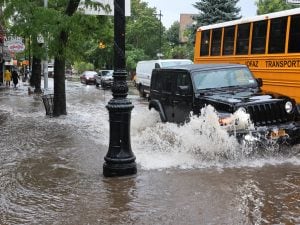 Alluvioni devastanti a New York: dichiarato stato di emergenza