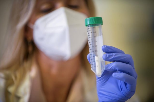 Aumento casi Covid-19 in Italia, ricoveri leggermente incrementati
