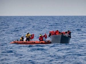 Aumento record degli sbarchi a Lampedusa: l'isola cerca soluzioni per gestire la situazione migratoria