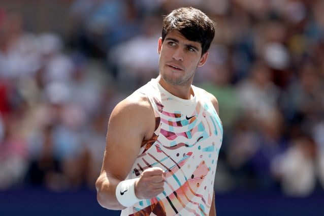 Carlos Alcaraz sconfigge Matteo Arnaldi agli US Open 2023: continua la scalata del giovane tennista spagnolo