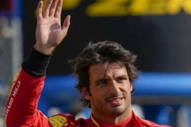 Carlos Sainz, pilota della Ferrari, vittima di tentata rapina a Milano: recupera il suo prezioso orologio