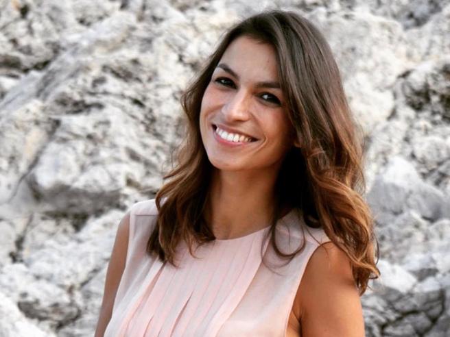 Donna uccisa a fucilate dall'ex compagno: fratello diventa padre generoso