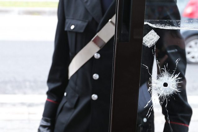 Escalation criminale a Napoli: sparatorie sconvolgono la città, camorra risvegliata in quartieri sensibili