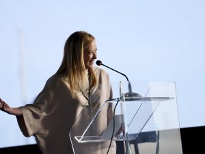 Il governo italiano svela le criticità del PNRR: slittano 13 obiettivi