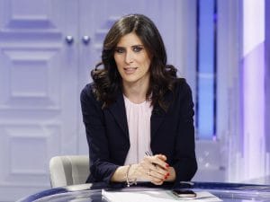 Il ministro Lollobrigida accusato di errori e bugie sul reddito e gli aiuti alimentari