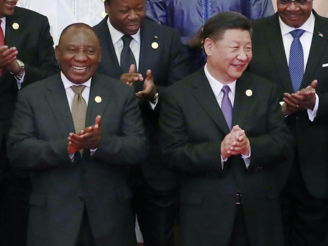 Il Presidente cinese Xi Jinping in Sudafrica per rafforzare alleanza Brics contro l'Occidente