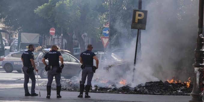 Incendi mortali nel nord della Sicilia: Palermo in fiamme