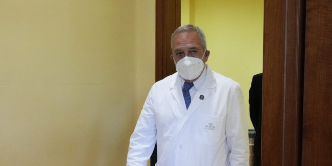Italia: Nuove misure anti-Covid limitano accesso ai pronto soccorso e RSA