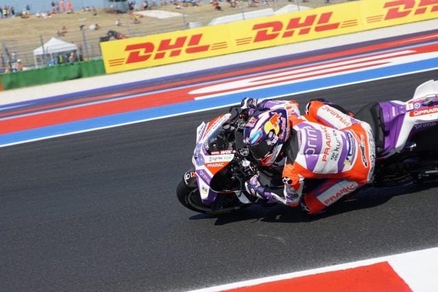 Jorge Martin trionfa nella gara MotoGP di Misano, battendo Bezzecchi