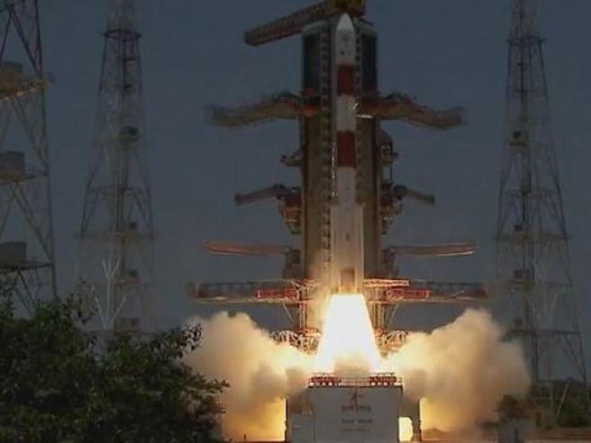 L'India entra nello spazio solare: lancio di Aditya-L1, la prima sonda per lo studio del Sole