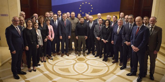 L'Italia offre supporto all'Ucraina con forum commerciale a Kiev