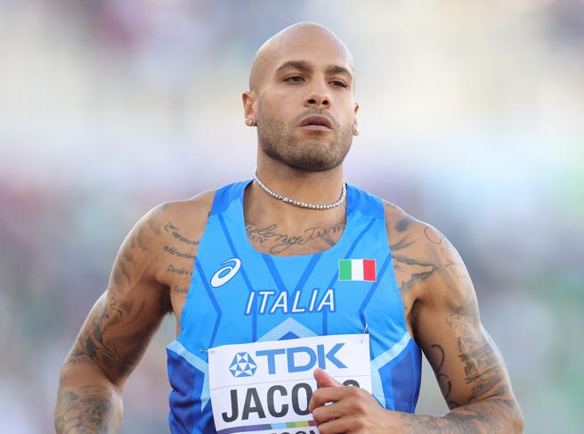 L'Italia trionfa ai Mondiali di atletica con le staffette 4x100 maschile e femminile di Jacobs e Tortu