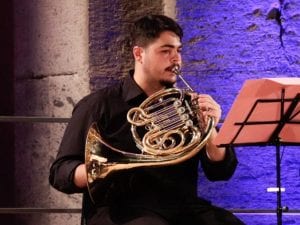 La tragedia del musicista Giovanbattista Cutolo: dibattiti sulla sicurezza e la giustizia in Italia