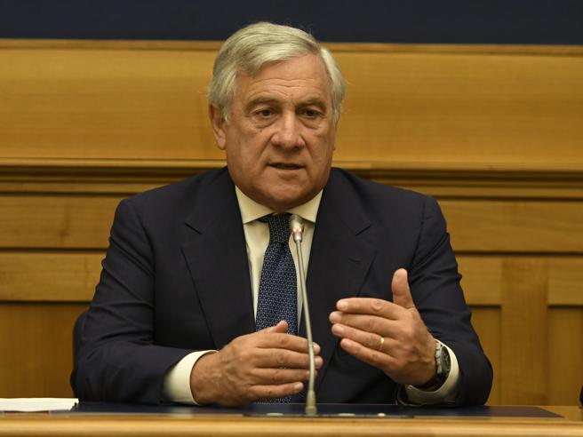 Matteo Salvini annuncia la partecipazione di Marine Le Pen alla festa della Lega a Pontida