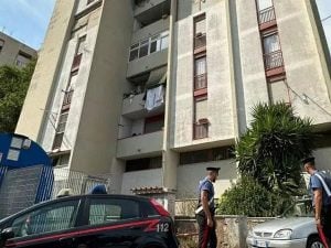 Omicidi tragici scuotono l'opinione pubblica: violenza e indagini necessarie per far luce sulla verità