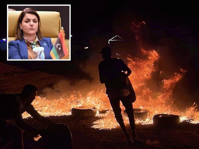 Proteste e sospensioni: il 