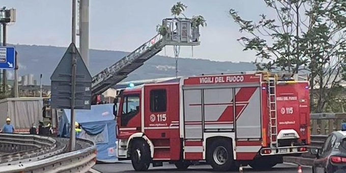 Ritrovato cadavere bendato e con piedi legati a Trieste