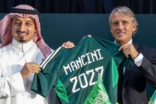 Roberto Mancini accetta l'incarico di allenatore della nazionale dell'Arabia Saudita: tutte le modalità del contratto