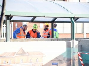 Tragedia a Brandizzo: cinque operai travolti da un treno regionale, ancora incerta la causa