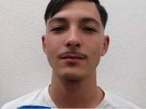 Tragici incidenti stradali a Biella e Milano: giovani motociclisti perdono la vita, ciclista ferita gravemente