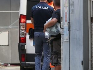 Una catena di tragedie sul lavoro: operaio muore in incidenti mortali a Bari, Dolomiti e in casa